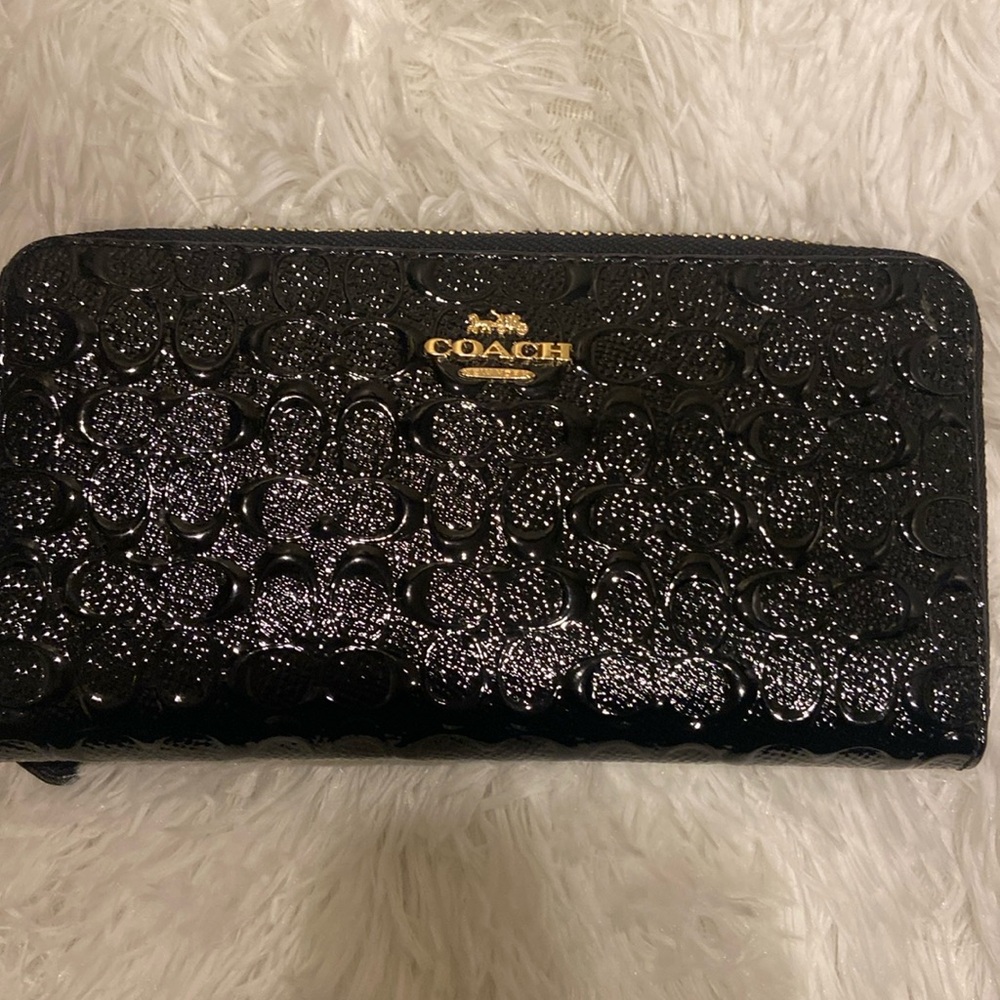 Coach Accordion Zip Wallet in Patent Leather